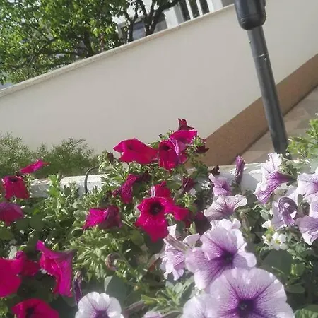 Kambi דירה Kaštela