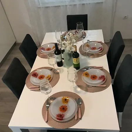 Kambi Apartment *